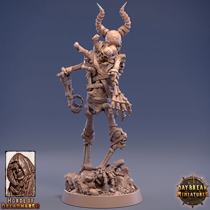 Figurine Lieutenant Marrowbone de chez Daybreak dans l'univers The Unliving Horde of Dreadmarsh [50mm]